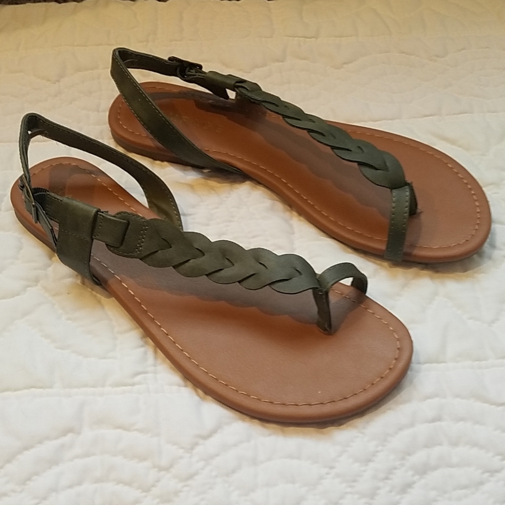 Rampage Army Green Flat Sandals 9.5
